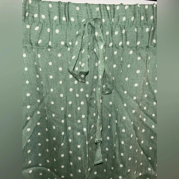 Primark Green and White Polka Dot Mini Skirt. Size 4 - Picture 2 of 4